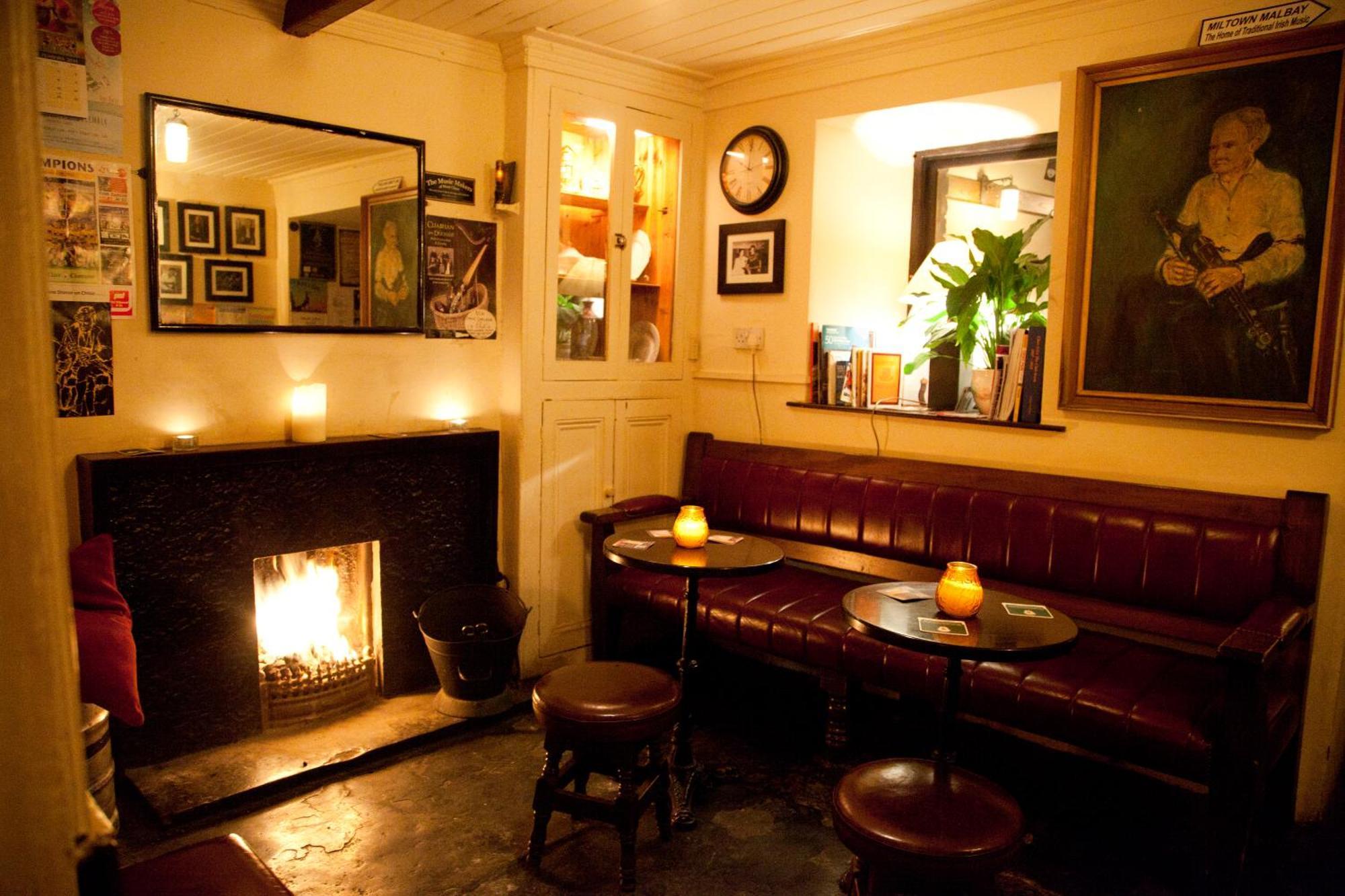 Bed and Breakfast The Townhouse Milltown Malbay Esterno foto